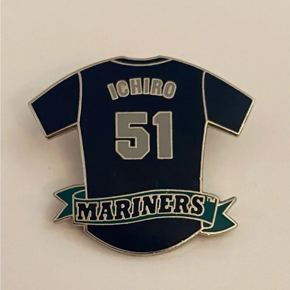 Seattle Mariners Ichiro Jersey Pin - Picture 1 of 4